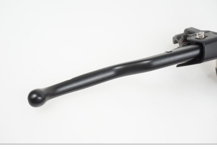 Snett uppifrån på Kopplingshuvudcylinder från en BMW HP2 Megamoto -2006 motorcykel.