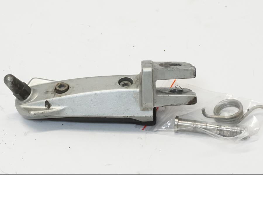 Höger sida på Fotpinne från en BMW R 1150 RS -2004 motorcykel.