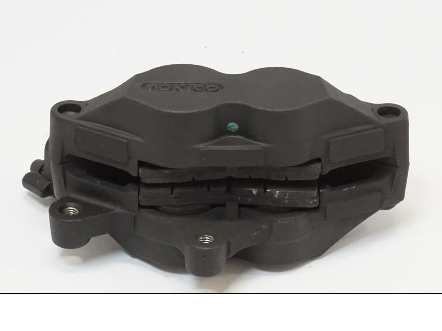 Snett uppifrån på Bromsok från en BMW R 1150 RS -2004 motorcykel.