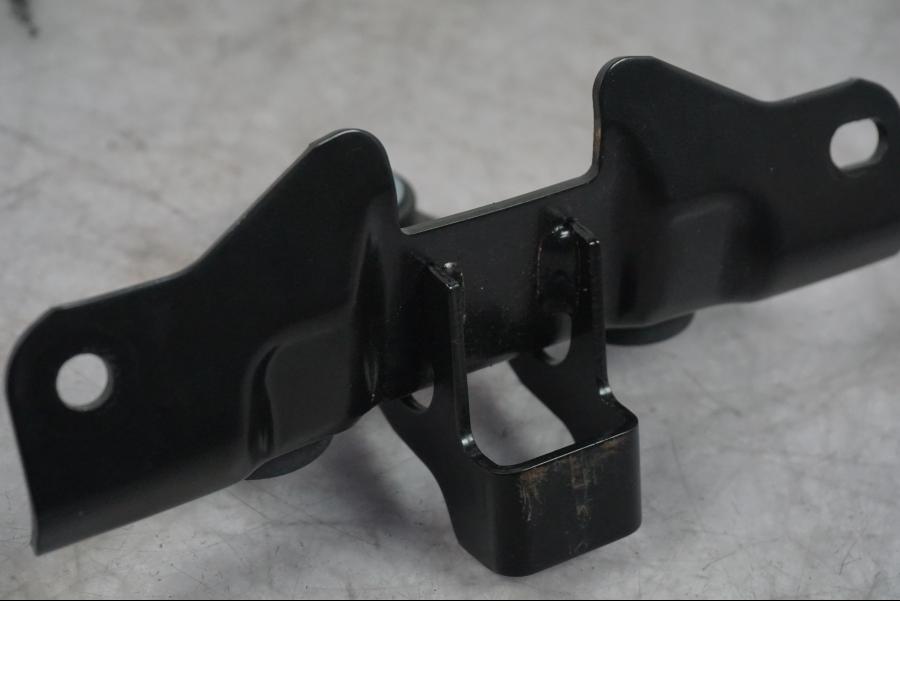 Baksidan på Baklampfäste från en Yamaha MT-09 -2024 motorcykel.