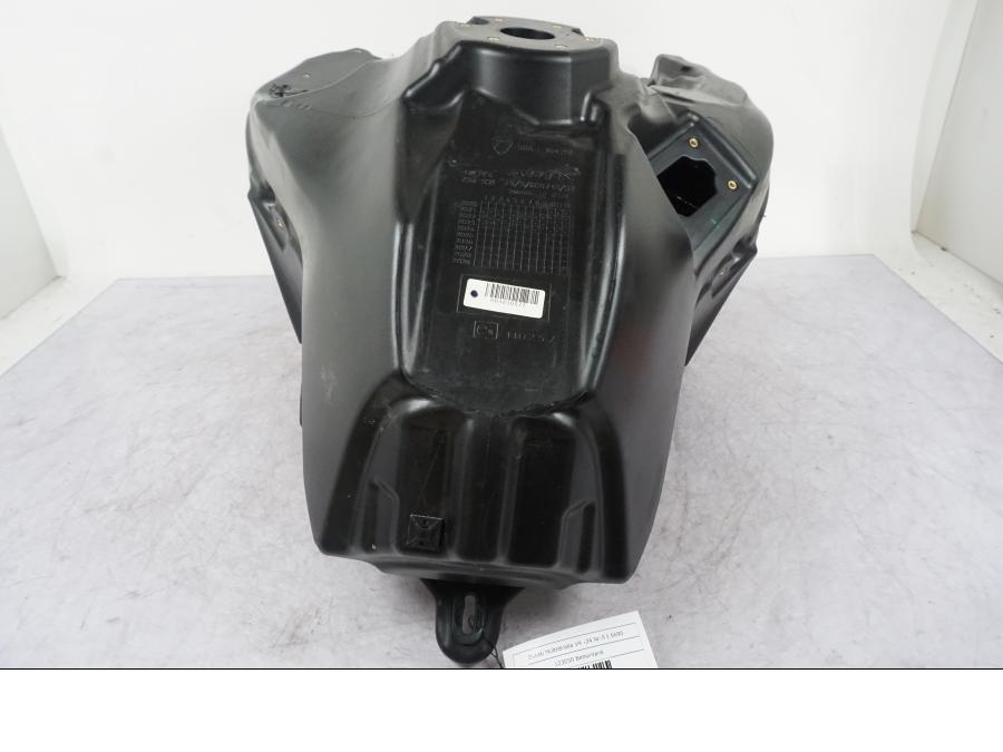 Vänster sida på Bensintank från en Ducati Multistrada V4 -2024 motorcykel.