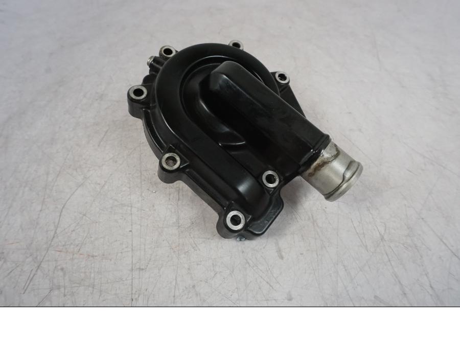 Framsidan på Vattenpump från en BMW F 750 GS -2020 motorcykel.