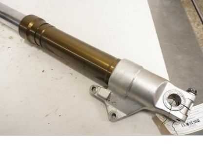 Baksidan på Gaffelben från en Honda CBR 900 RR -1993 motorcykel.