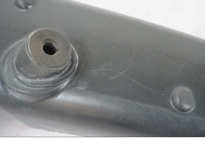 Snett nerifrån på Luftrör från en BMW R 1200 GSA -2012 motorcykel.