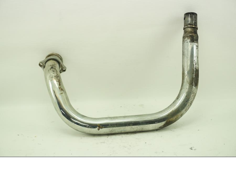 Framsidan på Grenrör från en Suzuki VS 1400 -2001 motorcykel.