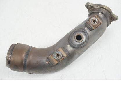 Framsidan på Grenrör från en Ducati Hyperstrada -2013 motorcykel.