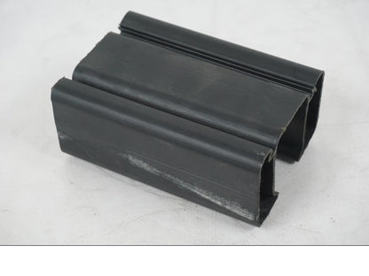 Höger sida på Plast från en H-D Softail FXCW Rocker -2008 motorcykel.