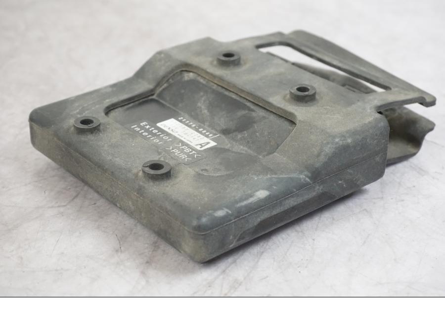 Vänster sida på CDI / ECU från en Kawasaki ZX-6R -2006 motorcykel.