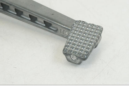 Extrabild3 på Fotpinnesats från en Universal Universal -0 moped.