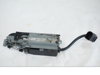 Höger sida på Vindrutemotor från en BMW K 1600 -2015 motorcykel.