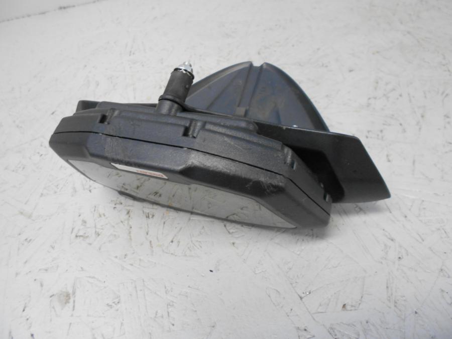 Baksidan på Instrumentpanel från en Ducati 848 EVO -2011 motorcykel.