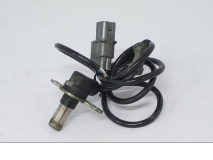 Vänster sida på ABS givare från en Honda CB 500 X -2015 motorcykel.