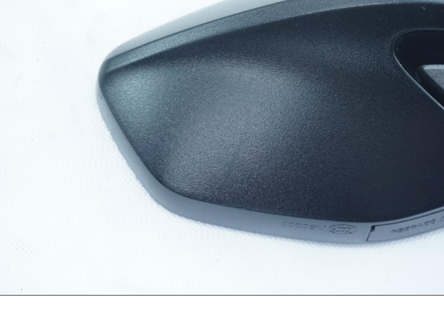 Höger sida på Backspegel från en Ducati Multistrada 1260 -2018 motorcykel.