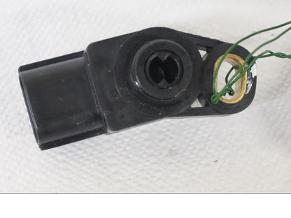 Baksidan på TPS från en Kawasaki Z 900 -2020 motorcykel.