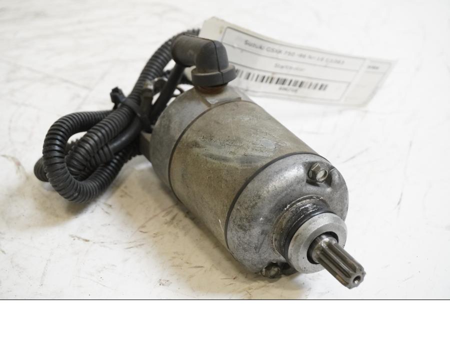Framsidan på Startmotor från en Suzuki GSX-R 750 -1996 motorcykel.