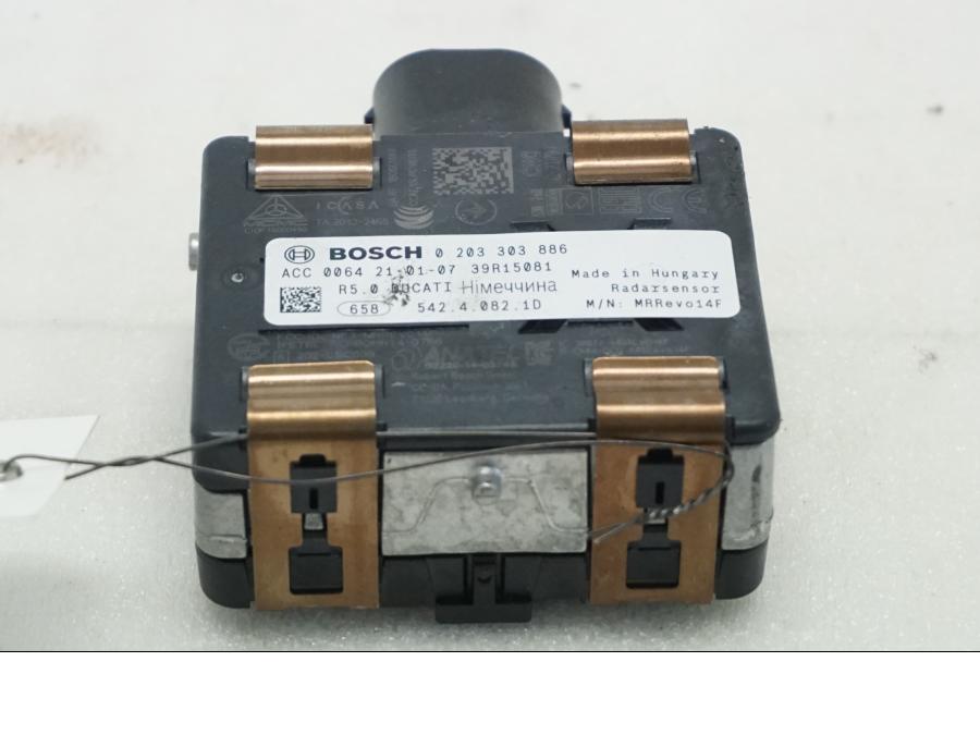 Framsidan på Radar från en Ducati Multistrada 1158 V4 -2021 motorcykel.