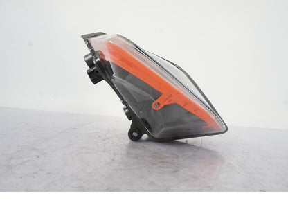 Vänster sida på Strålkastare från en KTM 1290 Super Duke -2019 motorcykel.