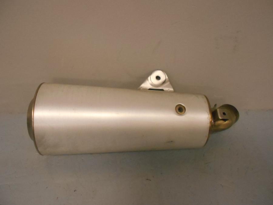 Framsidan på Ljuddämpare från en Ducati Monster 696 -2009 motorcykel.