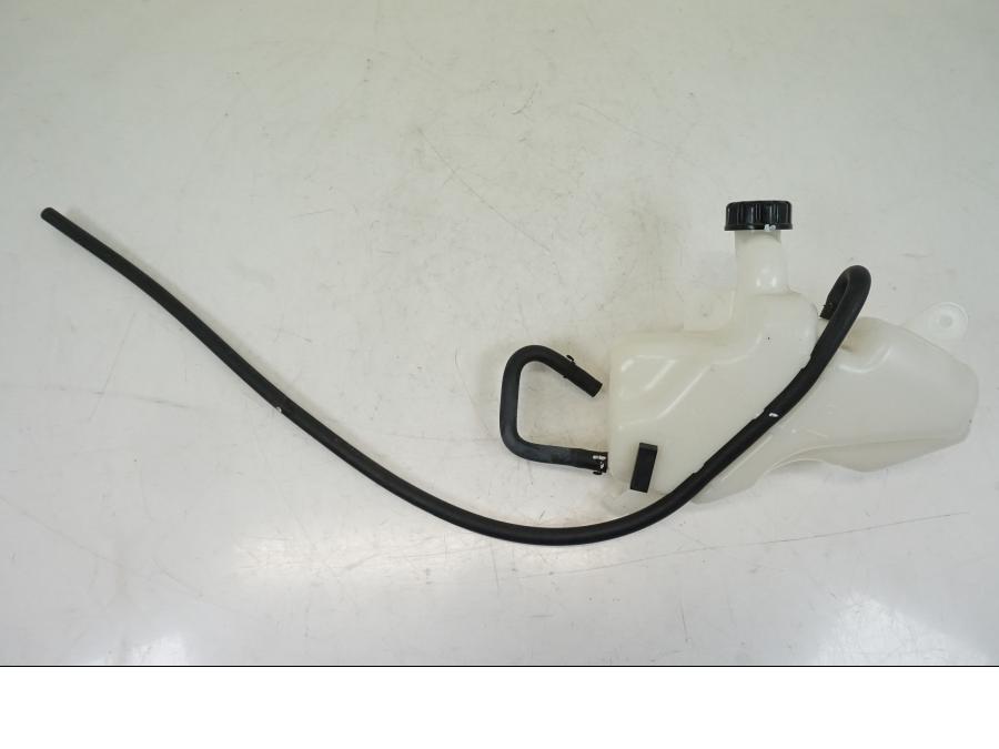 Framsidan på Vattenexpansionskärl från en Kawasaki NINJA 400 -2020 motorcykel.