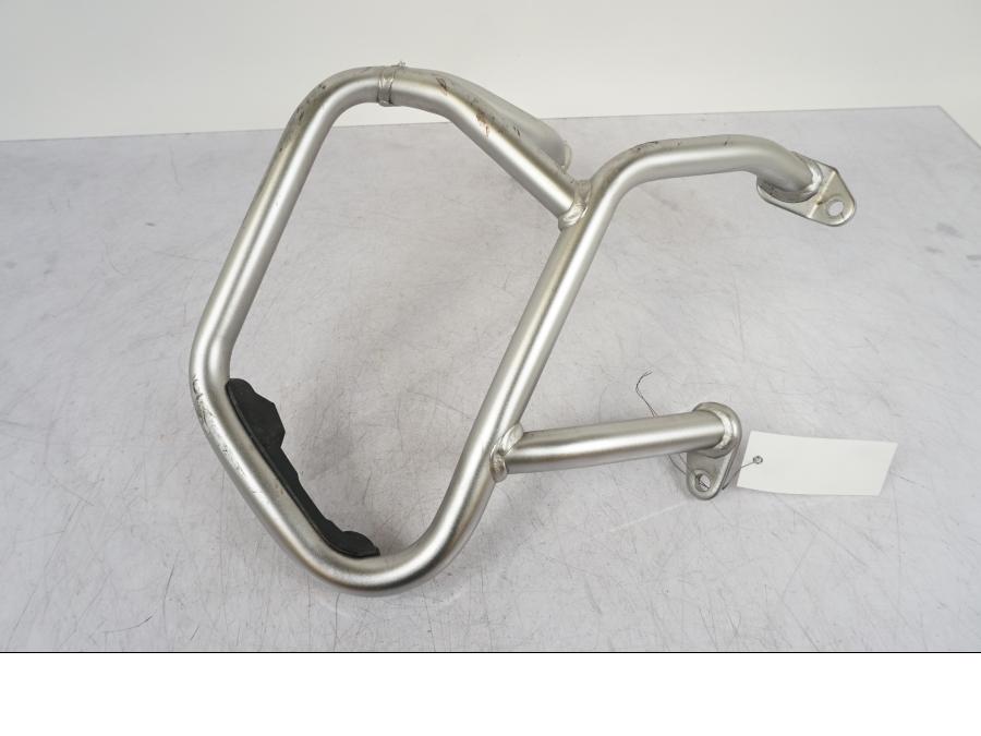 Baksidan på Motorskyddsbåge från en BMW R 1250 GS -2023 motorcykel.