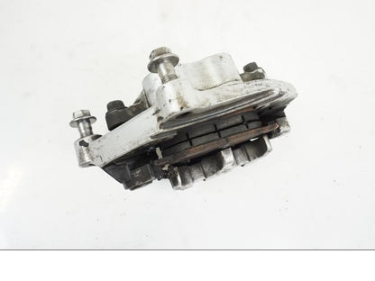 Vänster sida på Bromsok från en Yamaha XVS 1100 -2004 motorcykel.