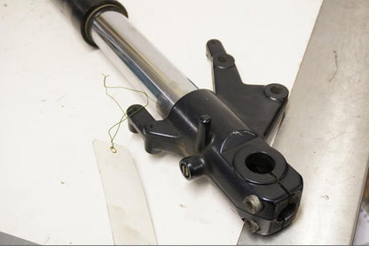 Baksidan på Gaffelben från en KTM 625 Duke II -2002 motorcykel.