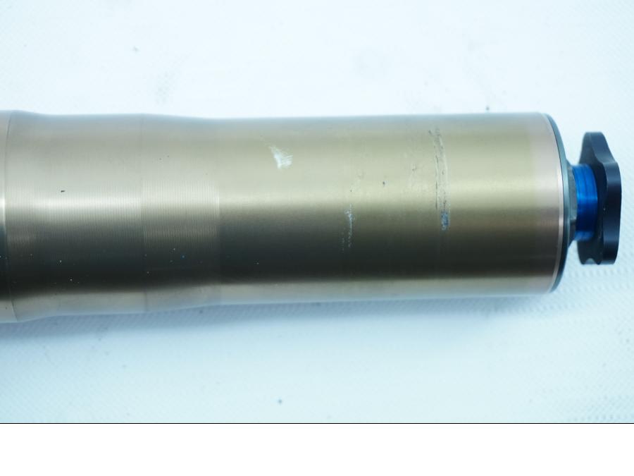 Vänster sida på Gaffelben från en Suzuki GSX-R 1000 -2008 motorcykel.