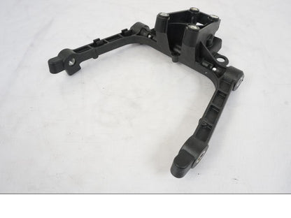 Framsidan på Bakram från en KTM 790 Duke -2019 motorcykel.