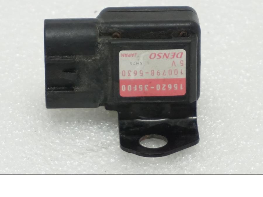 Framsidan på Boostsensor från en Suzuki SV 1000 -2007 motorcykel.