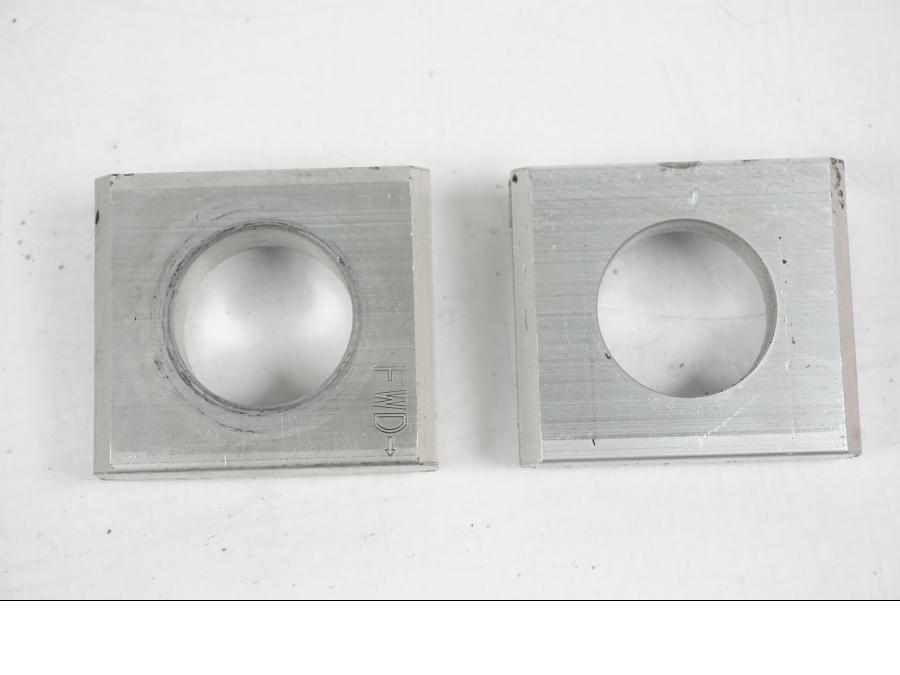 Baksidan på Styrplatta från en Yamaha YZF 1000 R1 -2007 motorcykel.