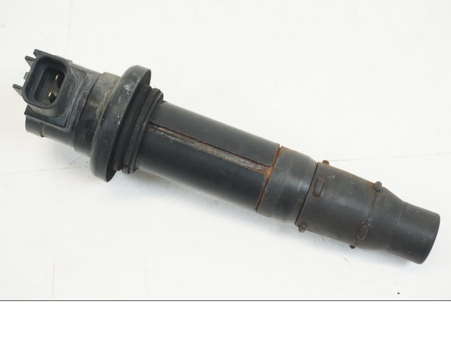 Baksidan på Tändspole från en Yamaha YZF 1000 R1 -2004 motorcykel.