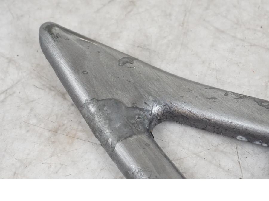 Baksidan på Hälskydd från en Buell 1125 R -2008 motorcykel.