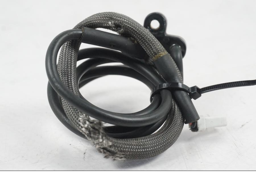 Extrabild1 på ABS givare från en MV Agusta Dragster -2014 motorcykel.