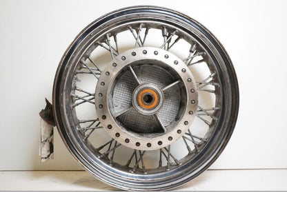 Framsidan på Fälg från en Honda VT 600 C -1996 motorcykel.