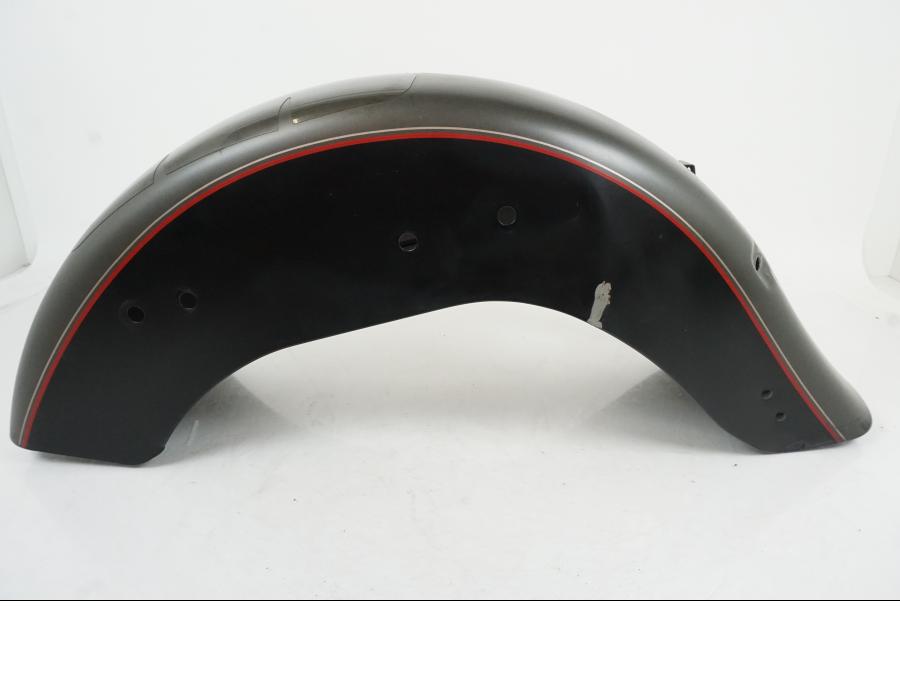 Framsidan på Framskärm från en H-D FLHC -2018 motorcykel.