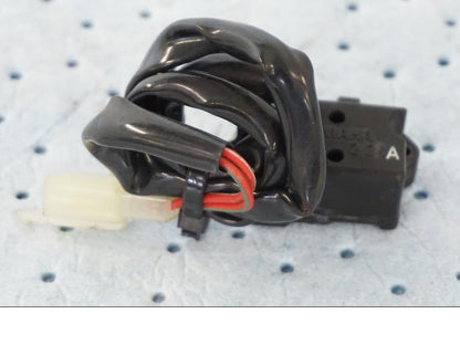 Höger sida på Bensinreservkontakt från en Yamaha XV 535 -1995 motorcykel.