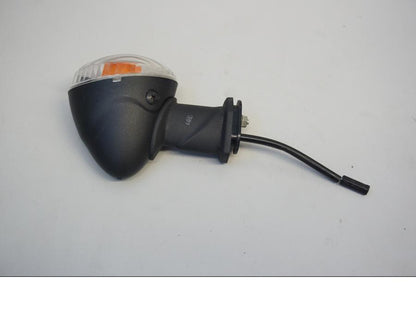 Baksidan på Blinkers från en Suzuki SFV 650 A Gladius -2012 motorcykel.