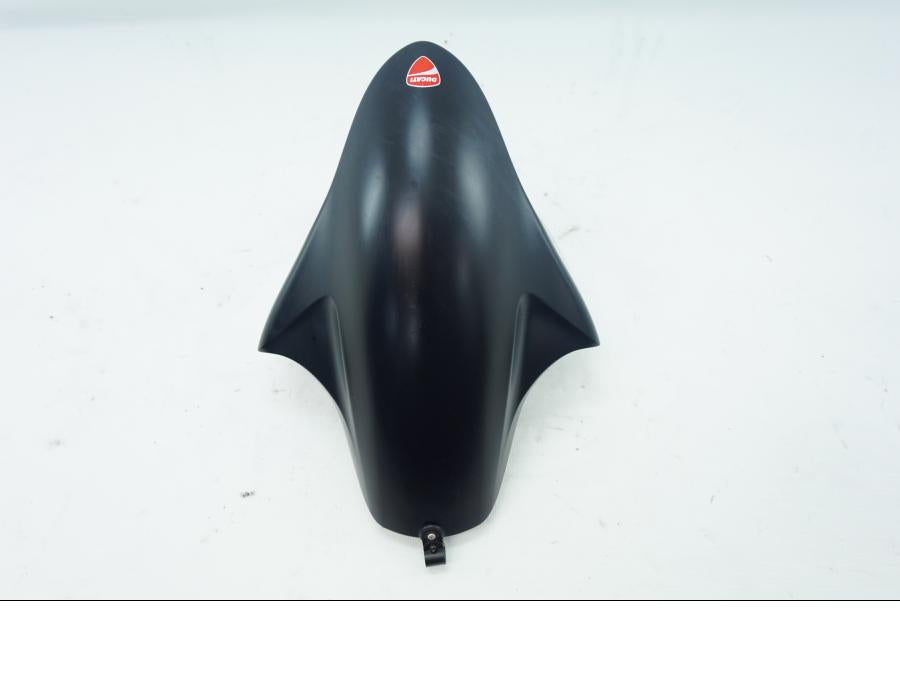 Höger sida på Framskärm från en Ducati 899 Panigale -2015 motorcykel.