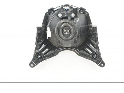 Snett uppifrån på Strålkastare från en Yamaha YS125 -2018 motorcykel.