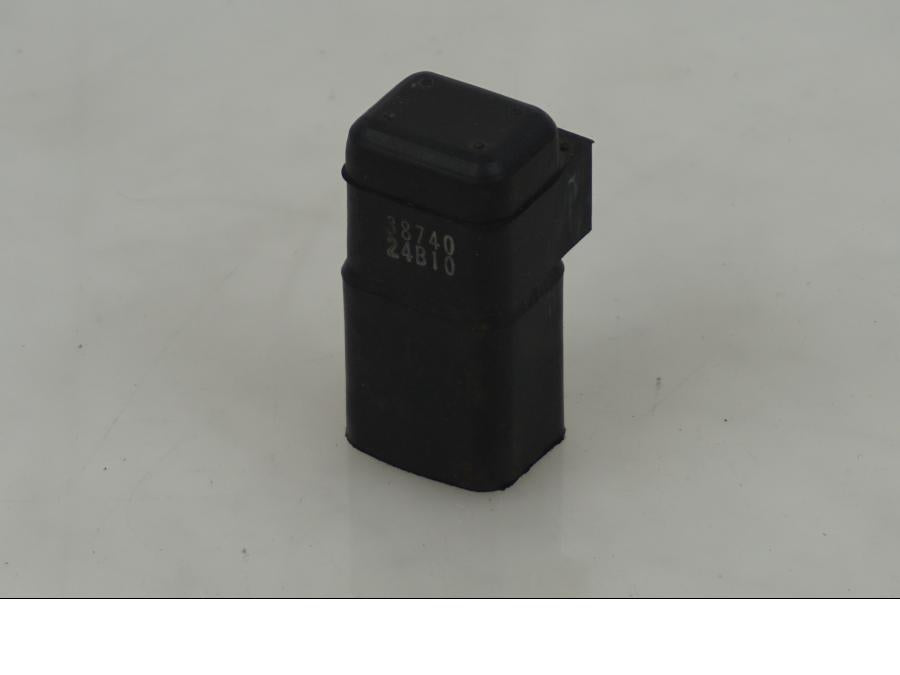 Framsidan på Relä från en Suzuki SV 1000 -2007 motorcykel.