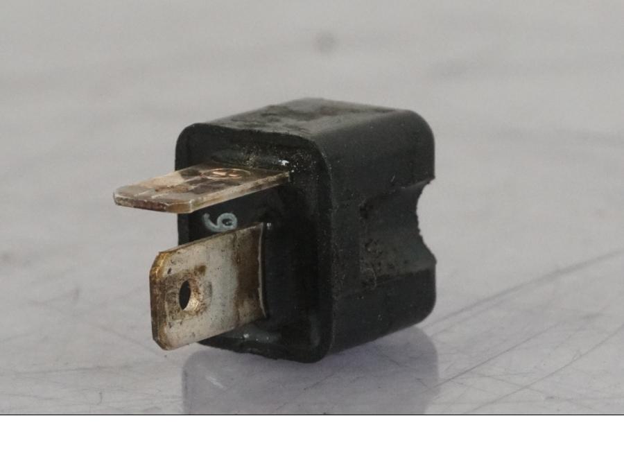 Framsidan på Diod från en Suzuki VZ 800 -2000 motorcykel.