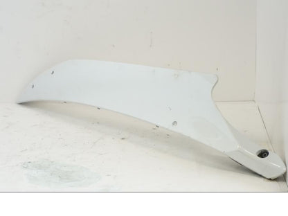 Vänster sida på Sidkåpa från en Yamaha YZF R6 -2006 motorcykel.