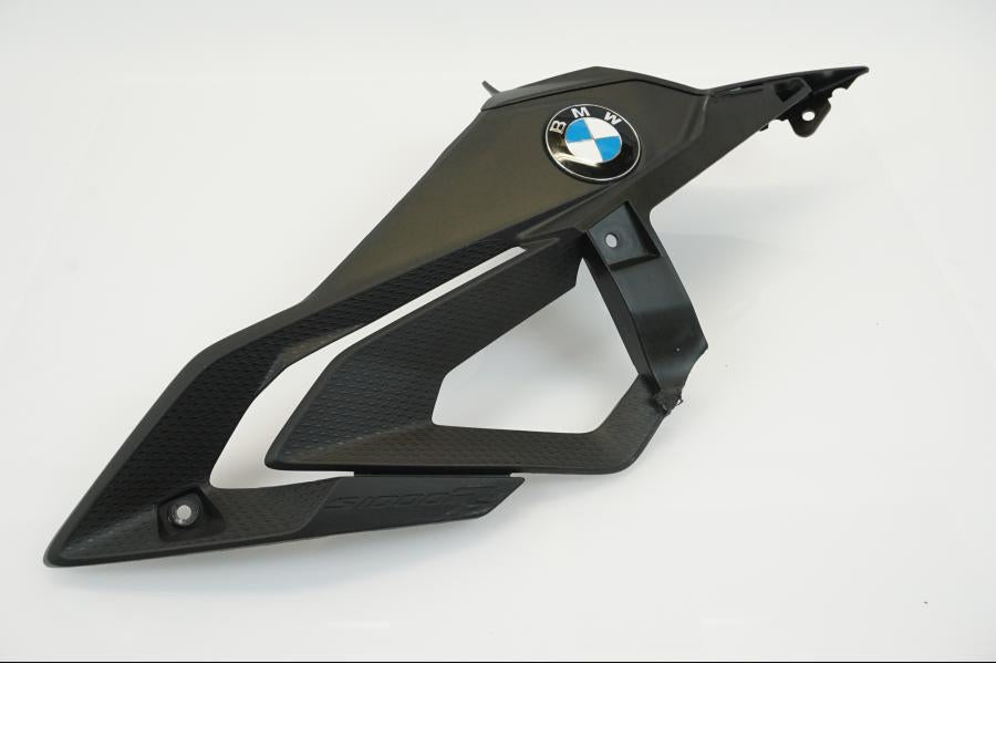 Framsidan på Sidkåpa från en BMW S 1000 R -2019 motorcykel.