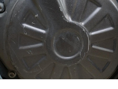 Extrabild3 på <p>Motor från Yamaha XT 1200 Z ABS 2011.</p>

<p>Uppstartad och varmkörd utan anmärkningar.</p>

<p>Finns mindre slitage av lack, repor och ärgat se bilder.</p>

<p>Motornummer: P401E-008770.</p>

<p>Effekt: 80kw / 108hk.</p>

<p>Miltal: 2449 Mil.</p>

<p>Laddar: 14,2V.</p> motorcykel.