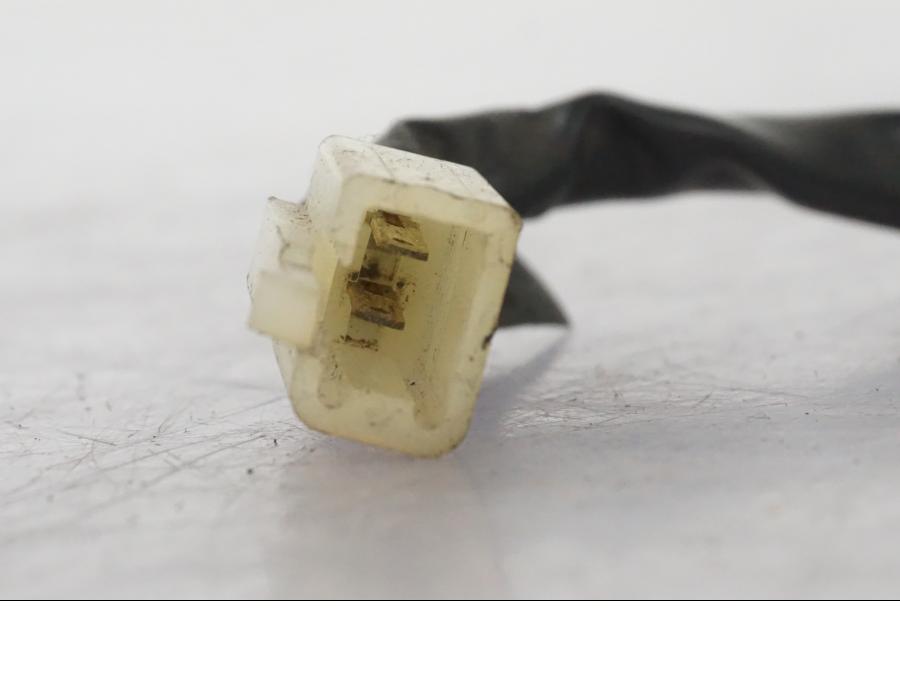 Baksidan på Bensintankgivare från en Suzuki VL 800 -2002 motorcykel.