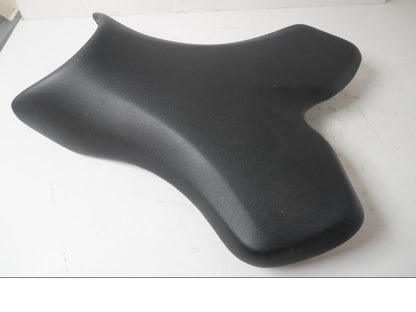 Baksidan på Sadel från en Yamaha YZF 1000 R1 -2005 motorcykel.