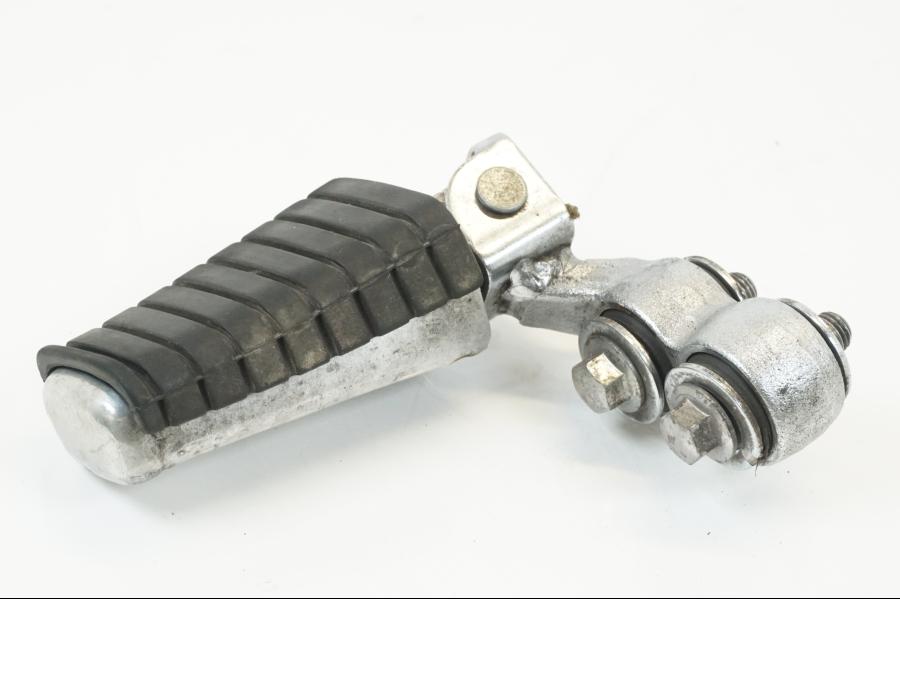 Vänster sida på Fotpinne från en Yamaha XV 750 -1998 motorcykel.