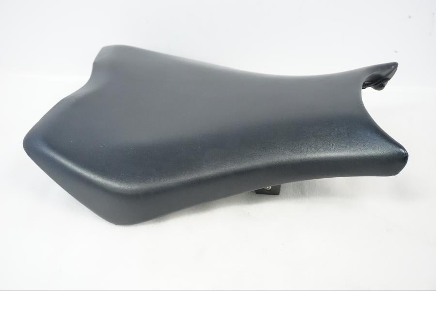 Vänster sida på Sadel från en Honda CBR 1000 RR -2010 motorcykel.