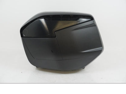 Baksidan på Sidoväska från en Ducati Multistrada 1200 -2015 motorcykel.