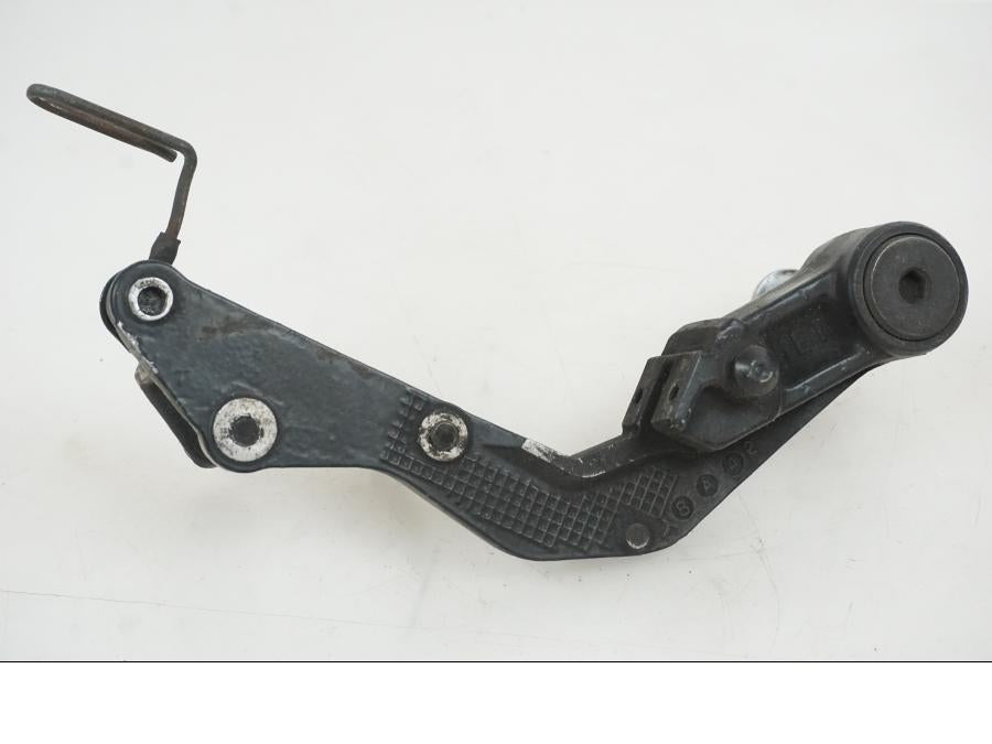 Vänster sida på Bromsoksfäste från en Honda VF 750 C -1983 motorcykel.